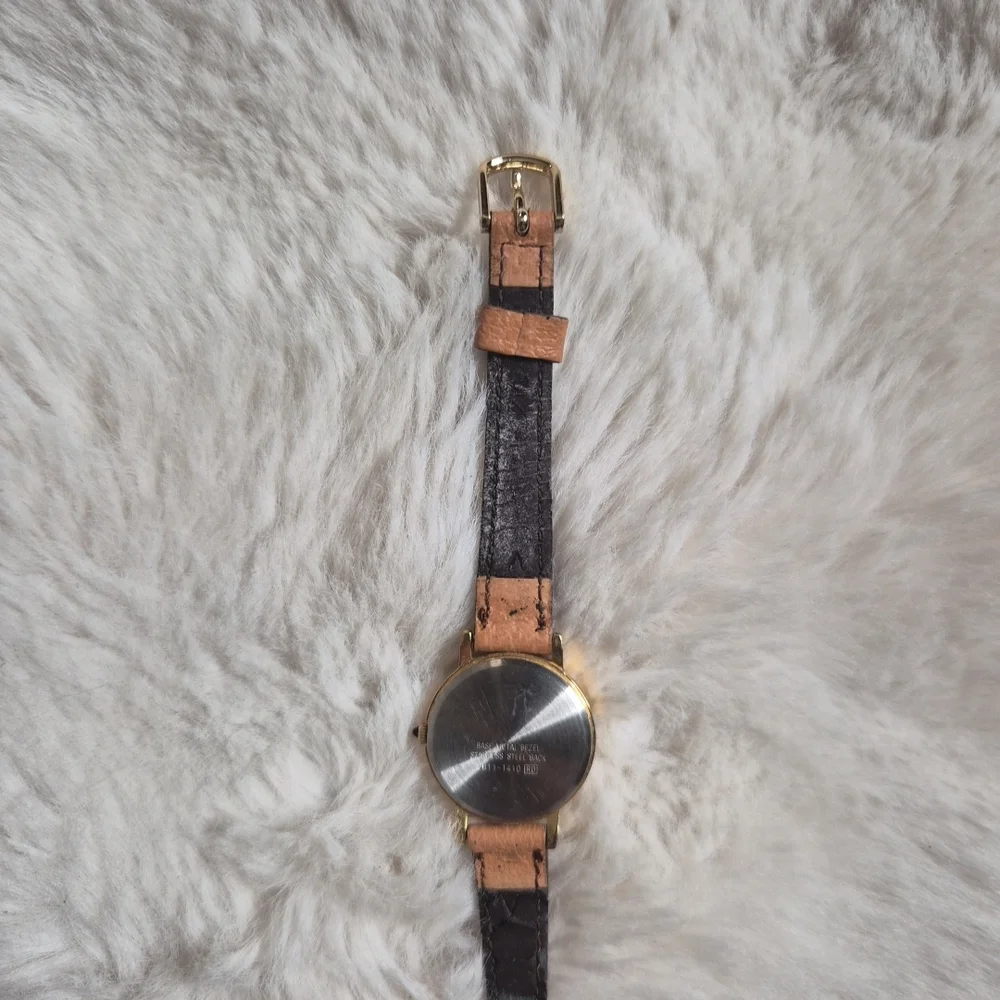 Disney Watch Mickey Mouse Gold Tone The Walt Disney Company Wristwatch Analog ✨️ - Picture 6 of 10